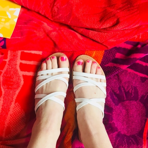 ⭐️ White sandals NWOT - Picture 3 of 6